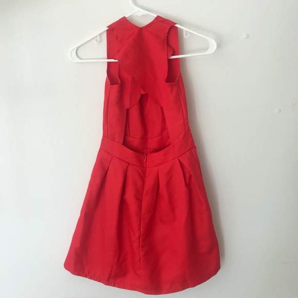 Simple Red Dress - Picture 2 of 4